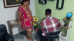 Mamă vitregă cu cur mare o fut pe fiul vitreg tare, wow!