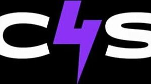 Bored Barefoot Lisa Teases with Oily Soles and Sweaty Feet