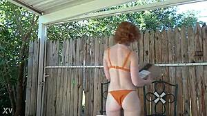 Esposa ruiva abre pernas para anal intenso em lingerie sexy