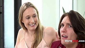 Hete ebony vrouw met romige huid