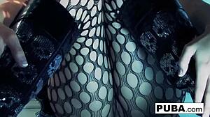 I love watching sexy Dani Daniels masturbate