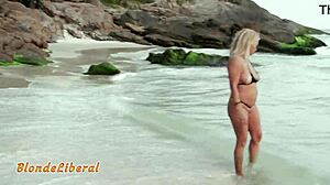 sexy asian bubble butt masseuse gets horny during massage