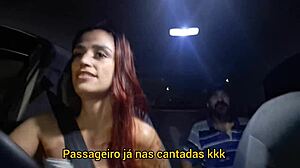 safada pega homem se masturbando no banco de trás