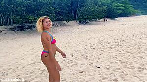 Fucking the blonde hot on the white beach 😍