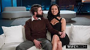 ब्रूनेट हॉटवाइफ एलीक्स यूरी बीबीसी डीपथ्रोट एनल असफकिंग और मफ डाइविंग में पागल हो जाती है