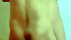 病毒视频：苗条穆斯林女友大天然奶在宿舍禁忌办公室被爸爸操 😈🍑