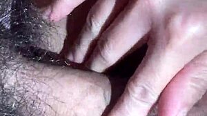 Тебе нравится эта вьетнамская азиатка с маленькой 18+ водой?