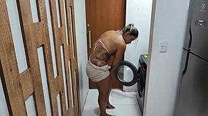 Apua, mä jumissa pesukoneessa! Velipoika naidaa perseeni kovaa, Luna Oliveira ja Vagninho.