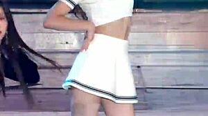 Shemale Eats Babe's Pussy in High Definition