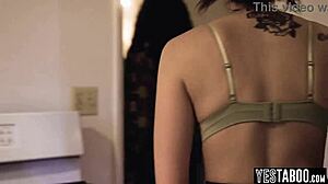 عاملان شغل حارين ينيكان زبين عميلة ثنائية الجنس طيز كبيرة ميلف صغيرة 18+ زوجة بقوة