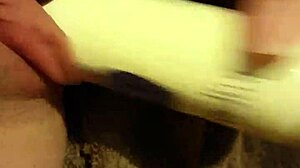 Young 18+ Lesbian Slut Stretches Shaved Pussy With Deodorant Can