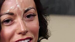 Model Swallows Cum Load