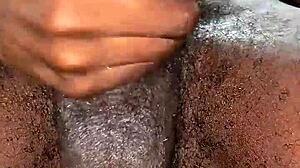 Harus keluarin sperma setelah kelas. Kontol gede solo! 😈