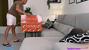 Ik betrapte mijn vriendje met een echte sekspop 😱