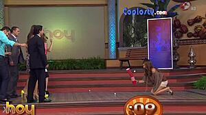 Mexicana Andrea Legarreta enseña su culo grande doblada en HD