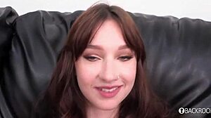 melanie marie's first anal casting 😘