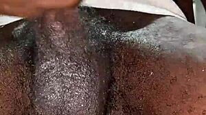 Harus keluarin sperma setelah kelas. Kontol gede solo! 😈