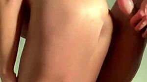 Briana Moon chupa forte paus grandes safados na compilação da Califórnia