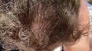 BBW excitată dă muie în aer liber în public