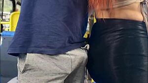 Estudante apalpada em ônibus lotado, cena chocante!