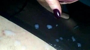 Amateur cum in pantyhose quickie