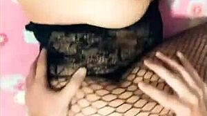 Rabab's Curvy Ass Bent Over