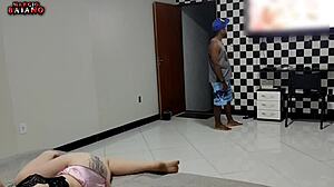 i gave my big pussy to the boyfriend who came fix my tv, it was so sexy