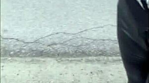 Remaja Panas 18+ Tunjukkan Tits Alami Besar di Kencan Tinder