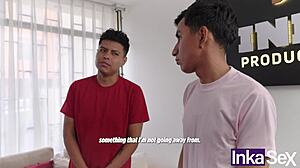 Teman Latina Montok Strip dan Ngewe Gadis Argentina Tetek Besar di Pantat Parodi