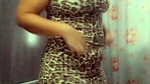 Pussy Wide Open On All Fours Masturbating