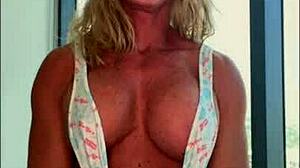 Akarod látni engem szexi fürdőruhákban, mint egy átlátszó bikiniben?