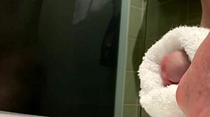 Watch me masturbate to orgasm in close-up, neighbors might hear