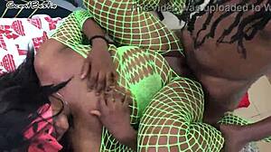 he offered 100 dollars to fuck my pretty pussy hard