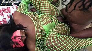 he offered 100 dollars to fuck my pretty pussy hard