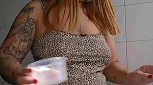 girl wears shorts stuffed in her big pussy, flashing exhibitionist in usa