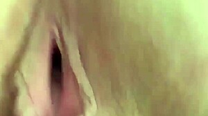 this latina fucking her big ass solo 😏