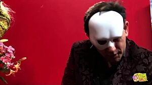 Thick lesbos eat pussy!