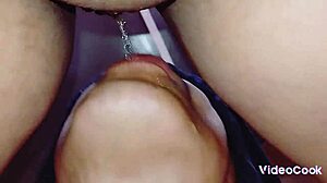 dominando o amante e fazendo squirting na boca dele