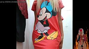 Hot milf showing off her pussy and big ass in store fitting room 😏👀