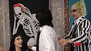 Beetlejuice Stepsisters Cast Hex With Juice