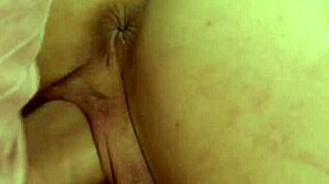 Kis tini mostohatestvér Dylan Moore széttárja a puncit amerikai fúrásra!