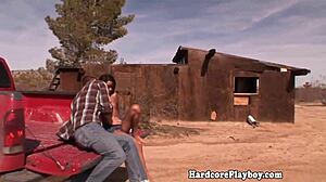 outdoor babe bangin’ cock under the hot sun