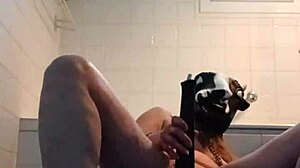 Fransk slave bundet udendørs onani