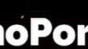 Styvdotter fångar styvpappa som onanerar i hennes rum!