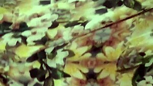 Hey, isn't this novinha gostosa getting nude and using anal toys for masturbation?