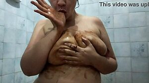 me masturbo bañada en chocolate hasta acabar