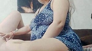 Blonde With Big Tits And Sexy Boobs Gives Handjob To Soft Cock With White Nails