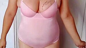 Amateur latina milf Aurora Estelar shows off chubby curves in homemade compilation!