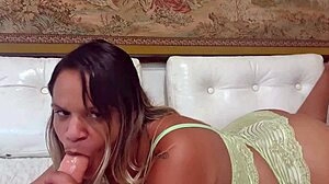 Video personalizado da paty bumbum para o cantor xandy!