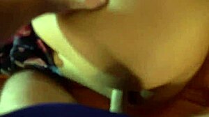 Ay Hermanastra Ya Te Dije Que No Te Metas a Mi Cuarto Por Las Noches Nos Pueden Descubrir Se La Meto Tan Duro a Mi Hermanastra Que La Hago Gemir de Placer y Me Vengo en Sus Tetas